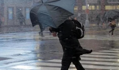 Bəzi yerlərə yağış yağıb, külək güclənib