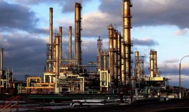 SOCAR bahalaşan "Aİ-95" markalı benzini istehsal edirmi?!