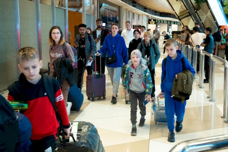 Ukraynadan daha 30 uşaq Azərbaycana gətirilib