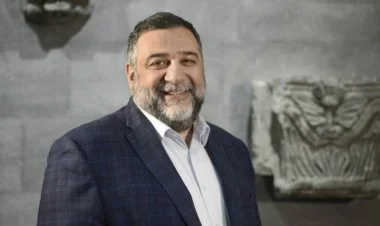 Putin Vardanyanı vətəndaşlıqdan çıxardı FOTO