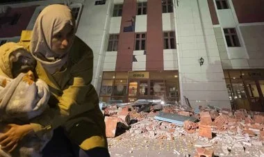 Türkiyədə zəlzələyə görə məktəblər bağlandı