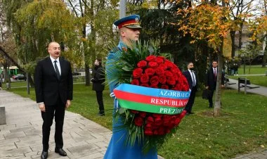 Prezident H.Əliyev və M.Paviçin abidələrini ziyarət edib