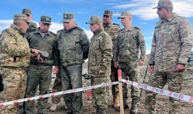 Sülhməramlılar ermənilərin basdırdığı minalı ərazidə FOTO