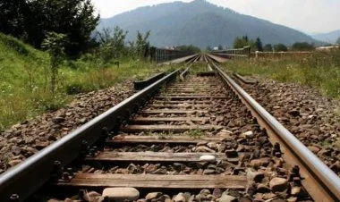 Ermənistan Azərbaycanla dəmir yolunun bərpasına başlayaсaq?