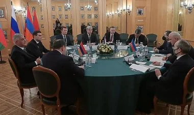 Azərbaycan, Ermənistan və Rusiya rəsmiləri Moskvada görüşdü