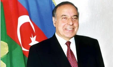 Heydər Əliyevin anım günüdür