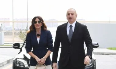 Prezident və birinci xanım hotel açılışında