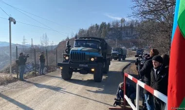 Sülhməramlıların daha 6 maşını Laçın yolundan keçdi