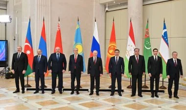 İlham Əliyev Sankt-Peterburqda qeyri-rəsmi sammitdə