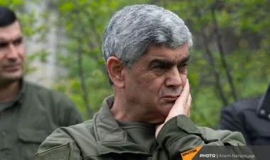 Balasanyan İrəvanda silahını təhvil verdi