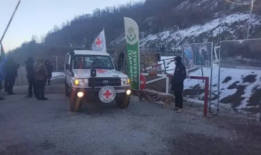 BQXK-nın dörd maşını Laçın yolundan keçdi