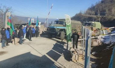 Sülhməramlıların iki avtomobil karvanı Laçın yolundan keçdi