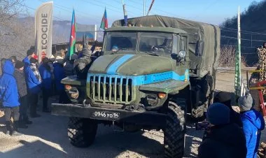 Sülhməramlıların daha 3 maşını Laçın yolundan keçdi