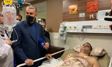 Nazir səfirliyimizin yaralı əməkdaşlarına baş çəkdi