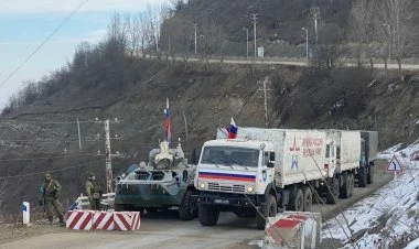 Sülhməramlıların maşınları Laçın yolundan keçdi