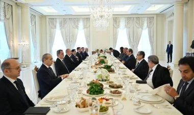 Misir prezidentinin şərəfinə nahar verilib