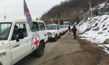 BQXK erməniləri Xankəndidən Ermənistana apardı