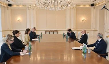 İlham Əliyev ABŞ nümayəndəsi Laura Loxmanı qəbul edib