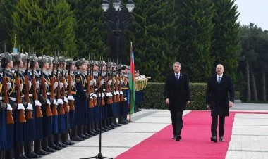 Rumıniya prezidentinin rəsmi qarşılama mərasimi olub