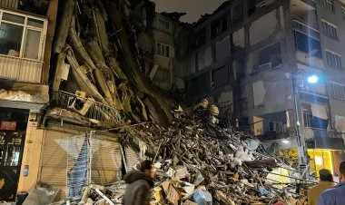 Türkiyədə dəhşətli zəlzələ FOTO