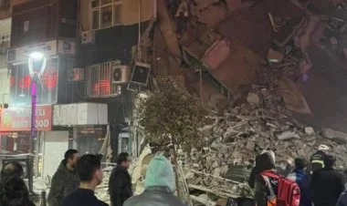 Türkiyədəki zəlzələdə  ölü sayı 284 oldu