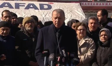 Ərdoğan FHN xilasedicilərinin axtarış işləri ilə tanış oldu