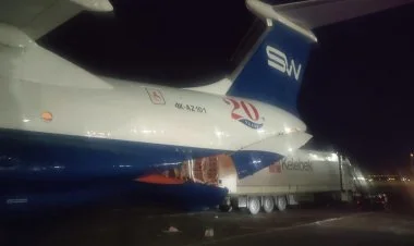 Azərbaycanın növbəti yardım təyyarəsi Türkiyəyə çatıb