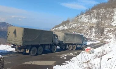 Sülhməramlıların maşınları aksiya ərazisindən keçdi