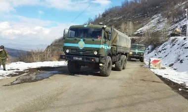 Sülhməramlıların üç avtomobili Laçına yola salınıb