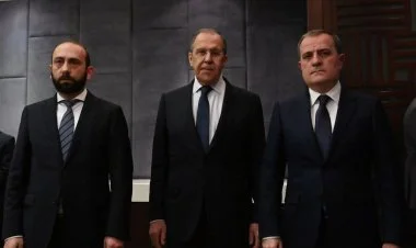 Rusiya Bakı və İrəvana görüş təklif etdi