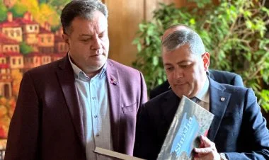 Şuşa və Veliko Tırnovo əlaqələri genişləndirirlər