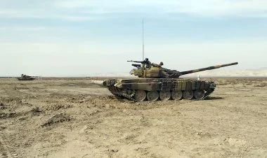 Tank bölmələrinin döyüş hazırlığı yoxlanılıb VİDEO