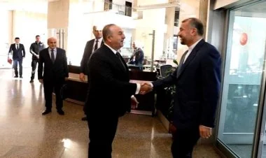 İranın xarici işlər naziri Ankarada səfərdədir