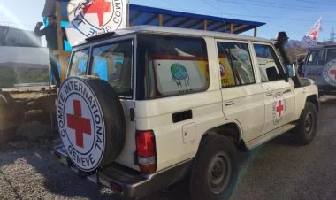 BQXK daha 15 xəstəni Qarabağdan İrəvana apardı