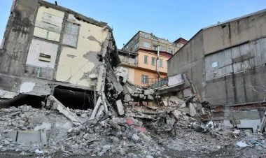 Türkiyədə zəlzələdə ölənlərin sayı artdı