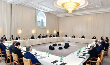 İlham Əliyev Almaniyada görüşlərə balşayıb