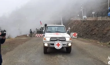 BQXK-nın 10 avtomobili Laçın istiqamətinə gedib