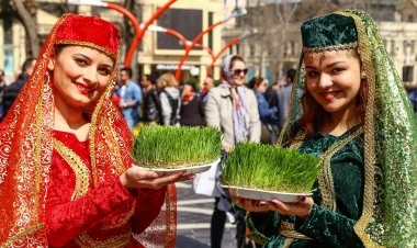 Ermənistan Prezidenti iranlılarla məzələndi