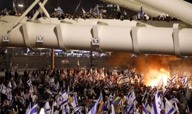 Etirazçılar İsrail parlamentinə daxil oldu