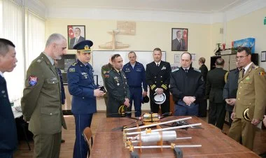 Hərbi attaşelər Hərbi İnstitutu ziyarət ediblər