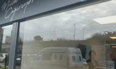 İYİ Partiyasının qərargahına silahlı hücum oldu FOTO