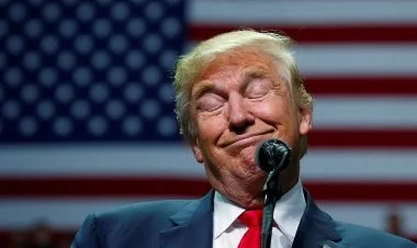 Donald Trampa bəraət verilib