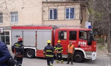 Bakıda binada partlayış oldu VİDEO