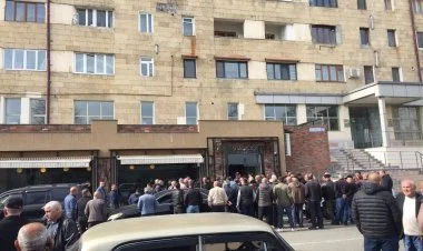 Xankəndidə benzin talonları Araikin restoranında paylanır