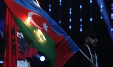 İrəvanda Azərbaycan bayrağı yandırıldı VİDEO