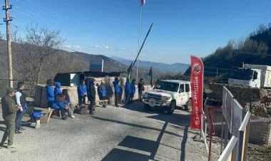 BQXK-nın avtomobilləri aksiya ərazisindən keçdi FOTO