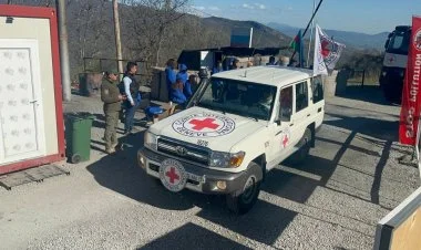 BQXK-nın avtomobilləri aksiya ərazisindən keçdi