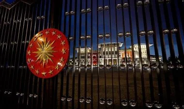 Azərbaycan bayrağının yandırılması vandalizmdir