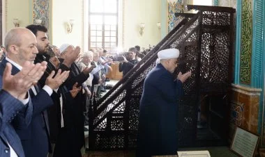 “Təzəpir” məscidində bayram namazı qılınıb