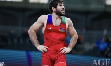 Güləşçimiz erməniyə qalib gəlib finala yüksəldi